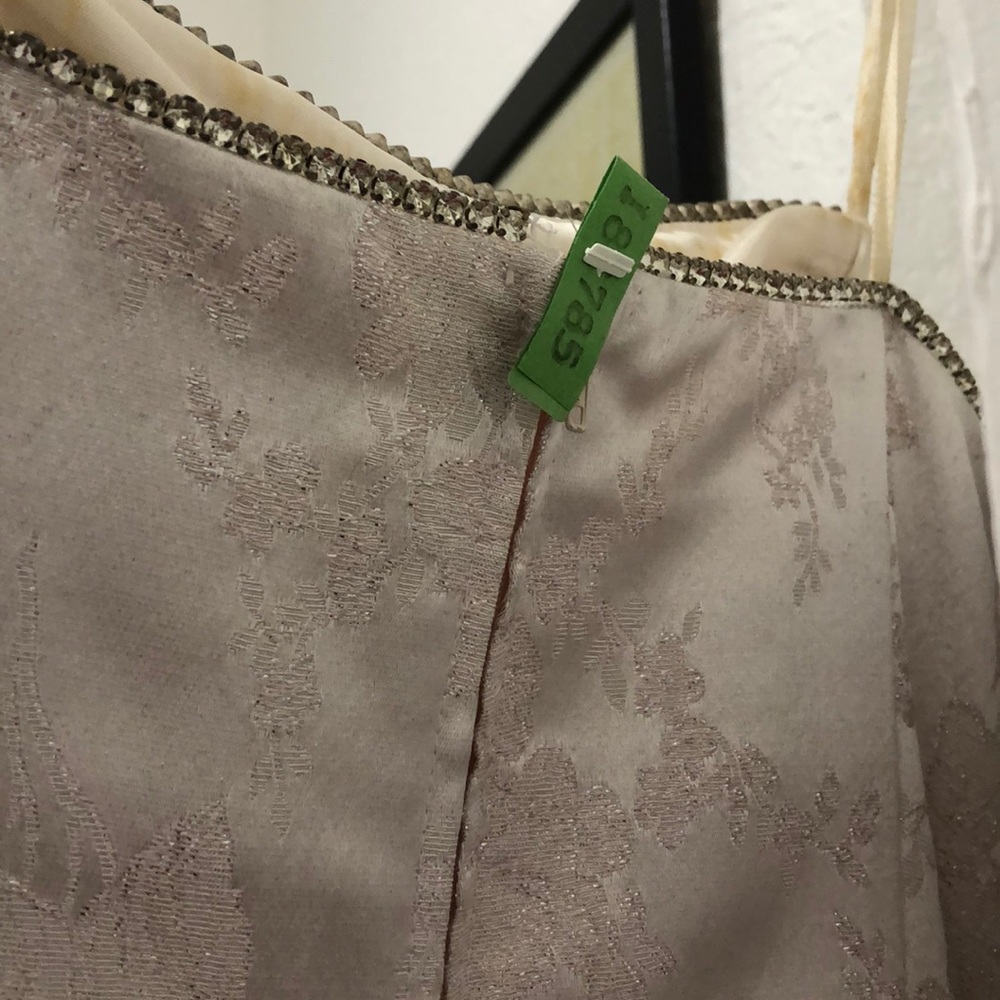 Formal Dress - Picture 5 of 7